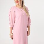 pudrowa-sukienka-z-falbanka-na-rekawach (3)