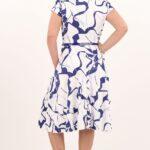 rozkloszowana-sukienka-z-paskiem-niebiesko-biala (4)