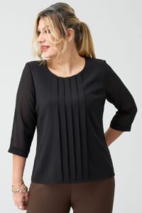 Czarna bluzka damska XXL – wizytowa moda dla puszystych kobiet