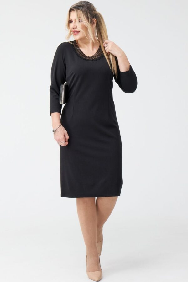 Elegancka sukienka gipiura czarna