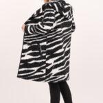 Płaszcz-przejściowy-damski-z-kapturem-w-zebrę (3)