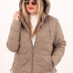 Beżowa kurtka jesienna damska plus size