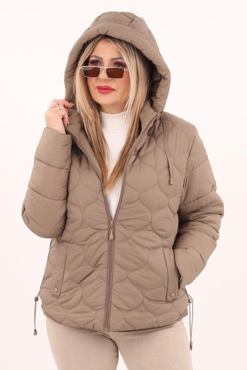 Beżowa kurtka jesienna damska plus size