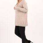 bezowy-sweter-damski-z-ozdobnymi-guzikami (1)