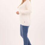 bialy-sweter-damski-azurowy (3)