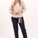 błyszcząca-bluzka-z wiązaniem (6)