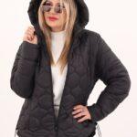 Czarna kurtka jesienna damska plus size