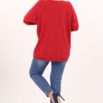 czerwony-sweter-z-dekoltem-w-lodke (3)