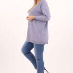 fioletowy-sweter-z-dekoltem-w-lodke (2)