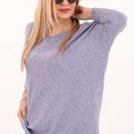 Fioletowy sweter z dekoltem w łódkę