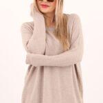 Klasyczny sweter damski beżowy