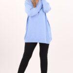 niebieski-sweter-z-koronka-na-ramionach (7)