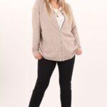 sweter rozpinany plus size w kolorze beżowym