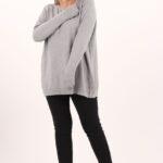 szary-sweter-damski-z-ozdobnymi-guzikami (7)