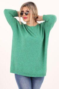 Zielony sweter z dekoltem w łódkę