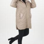Dłuższa-kurtka-przejściowa-damska-beżowa-z-zamkami-po-bokach (7)