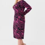 Dopasowana-sukienka-z-marszczeniem-amarantowo-czarna (2)