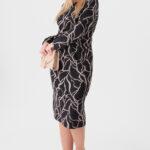Dopasowana-sukienka-z-marszczeniem-czarno-beżowa (7)
