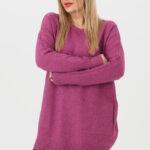 amarantowy-sweter-damski-z-kieszeniami (5)