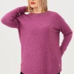 Amarantowy sweter z diamencikami