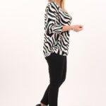 bezowo-zielona-bluzka-z-zamkiem-przy-dekolcie (8)