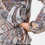 bluzka-damska-we-wzory-brązowo-biała (5)