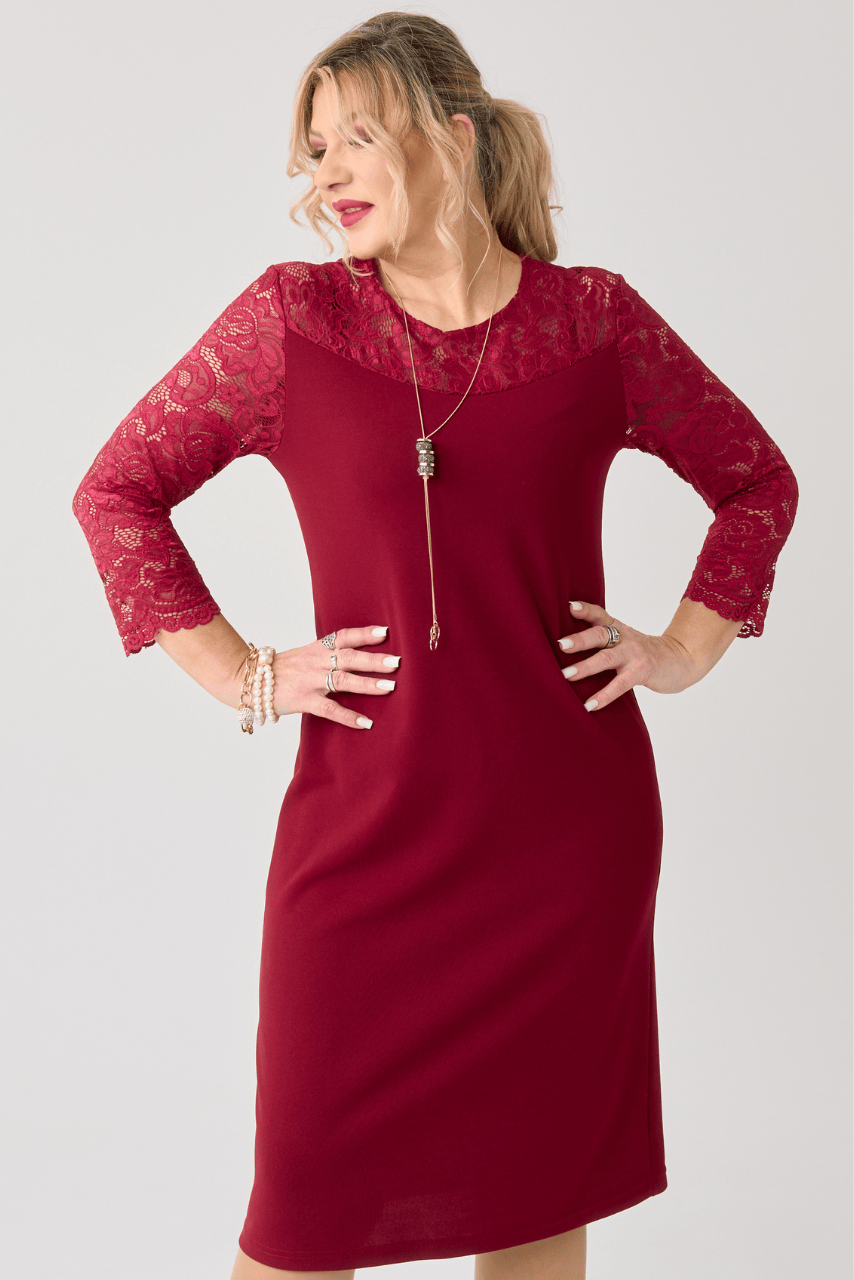 Elegancka sukienka z koronką bordowa