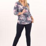 granatowo-rozowa-bluzka-z-zamkiem-przy-dekolcie (6)