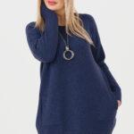 sweter plus size damski w kolorze granatowym