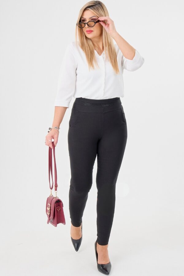 Wygodne spodnie damskie XXL czarne – moda dla puszystych kobiet