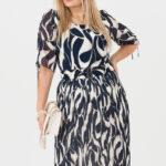 Plisowana sukienka midi