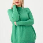 Sweter półgolf damski zielony