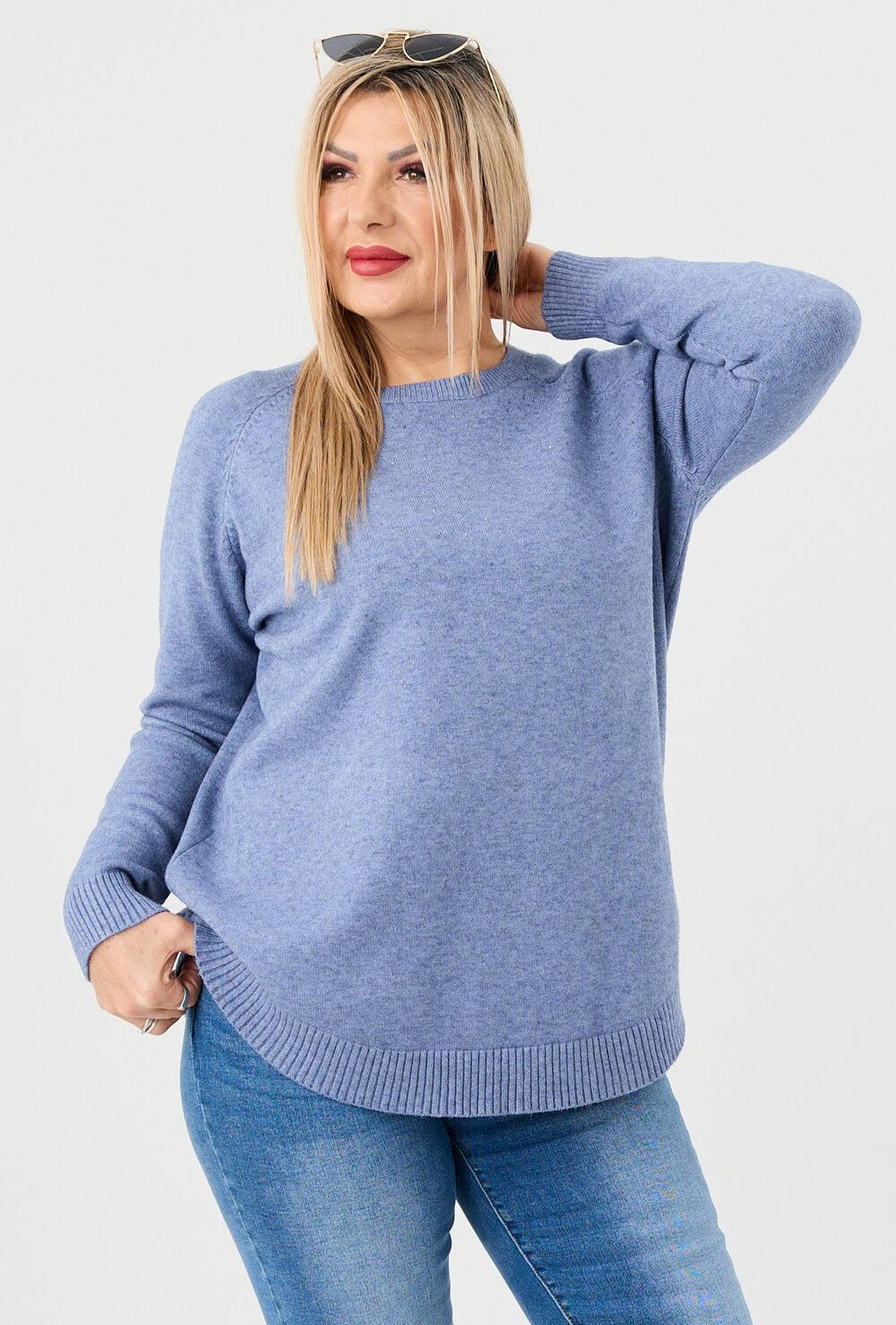 sweter plus size damski w kolorze jeansowym