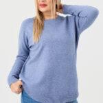 sweter plus size damski w kolorze jeansowym