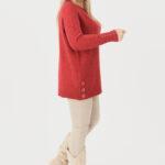 sweterek-z-dziurkami-czerwony (10)