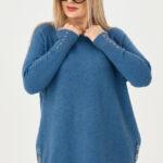 sweterek damski plus size w kolorze niebieskim