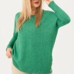 sweterek damski plus size w kolorze zielonym