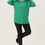 zielony-sweter-z-diamencikami (5)