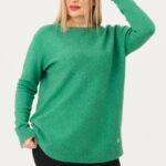 Zielony sweter z diamencikami