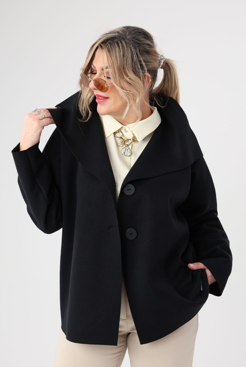 Czarna narzutka damska plus size na guziki 42-50