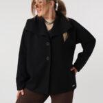 Czarna-narzutka-damska-plus-size-na-guziki-42-50 (3)