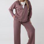 Elegancki-komplet-dresowy-damski-plus-size-beżowy (3)