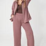 Elegancki-komplet-dresowy-damski-plus-size-beżowy (6)