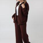 Elegancki-komplet-dresowy-damski-plus-size-brązowy (5)