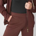 Elegancki-komplet-dresowy-damski-plus-size-brązowy (6)