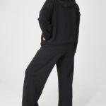 Elegancki-komplet-dresowy-damski-plus-size-czarny (2)
