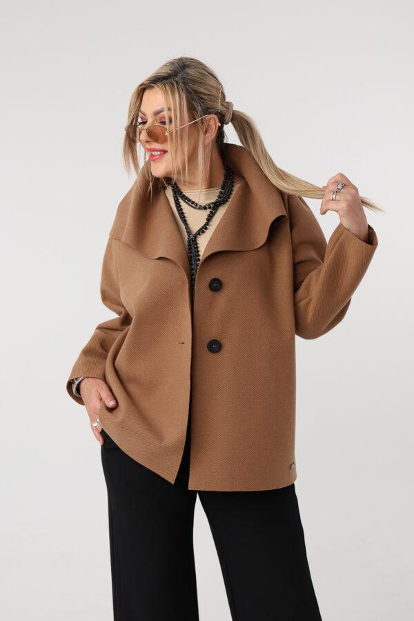 Jasnobrązowa-narzutka-damska-plus-size-na-guziki-42-50 (4)