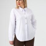 Biała elegancka koszula damska z ozdobnymi guzikami