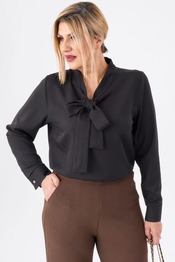 Elegancka czarna bluzka plus size dla puszystych kobiet, rozmiary 44–54
