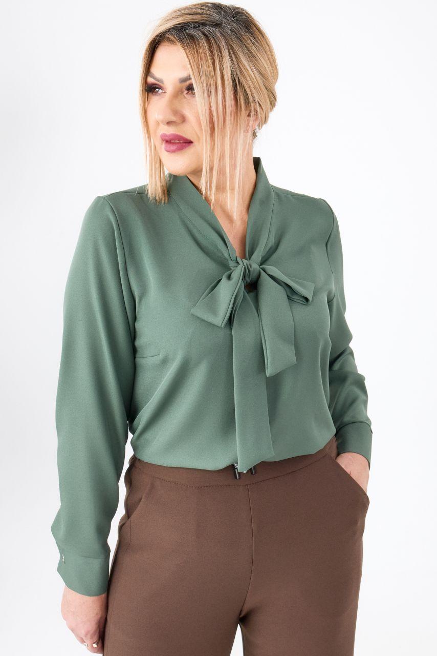 Elegancka zielona bluzka plus size dla puszystych kobiet, rozmiary 44–54